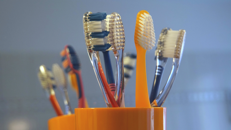 Zahnbürsten